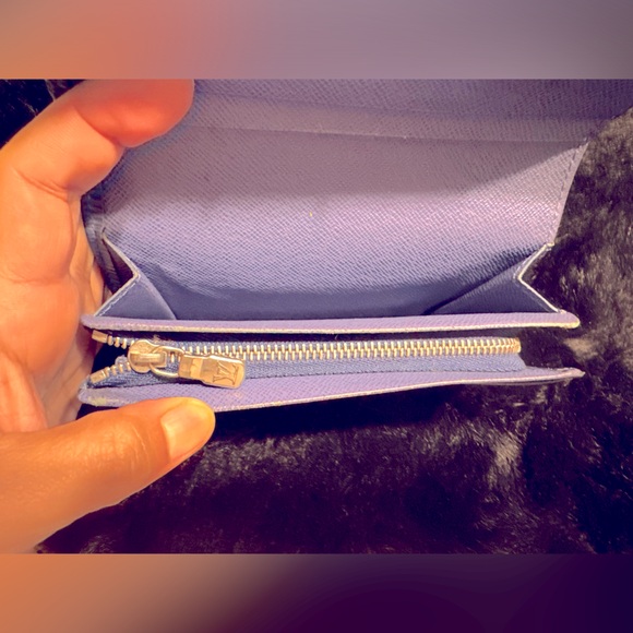 Louis Vuitton Tresor Wallet - Picture 13 of 17